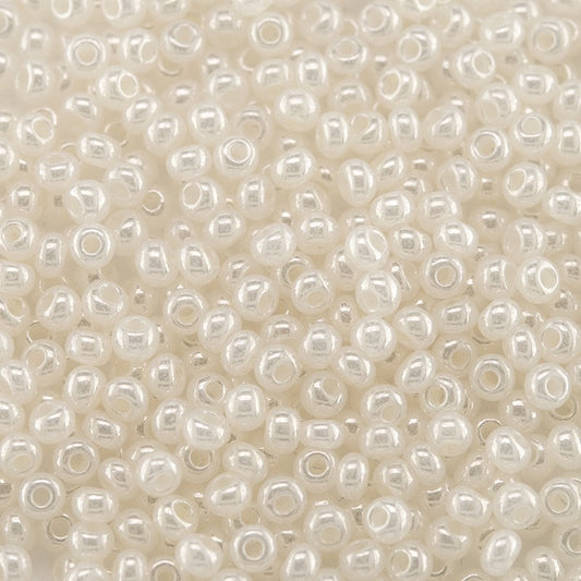 8/0 Czech Seed Beads #47102V Pearl Ceylon 22g