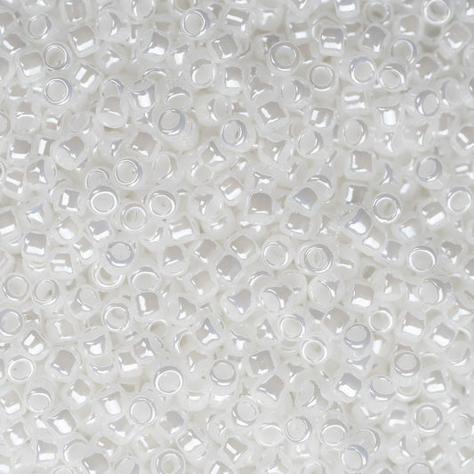 15/0 Toho Seed Beads #121 Opaque Lustered White 8-9g Vial