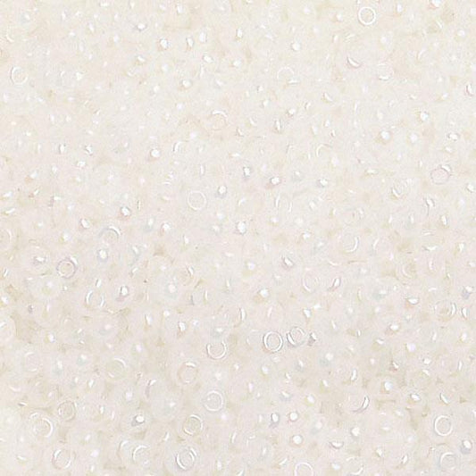 10/0 Czech Seed Beads Opaque Pearl White Iris 500g